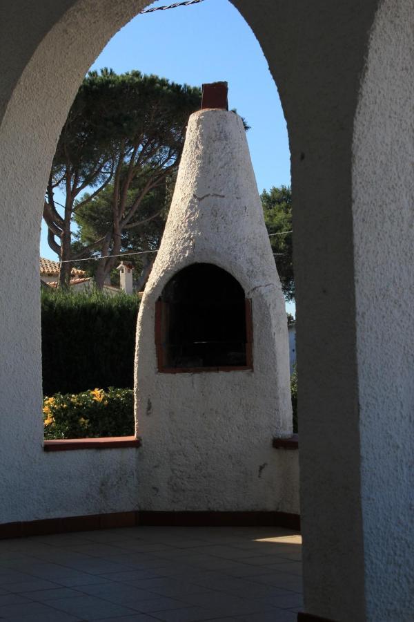Les Roches Villa L' Escala Exteriör bild
